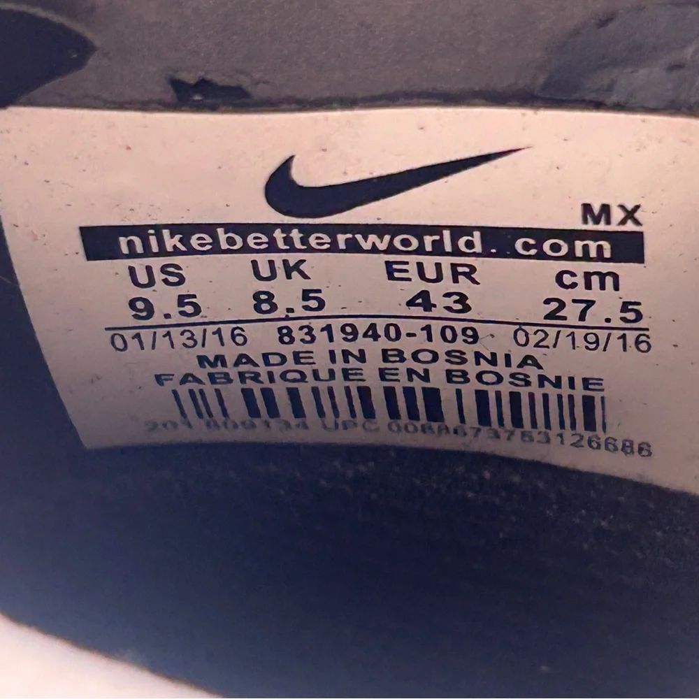 Nike Mercurial Men's Soccer Cleats in Light Green, White and Gold - Picture 9 of 9